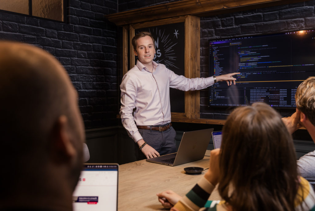 20230810 AXXES KP 025 O4 A6938