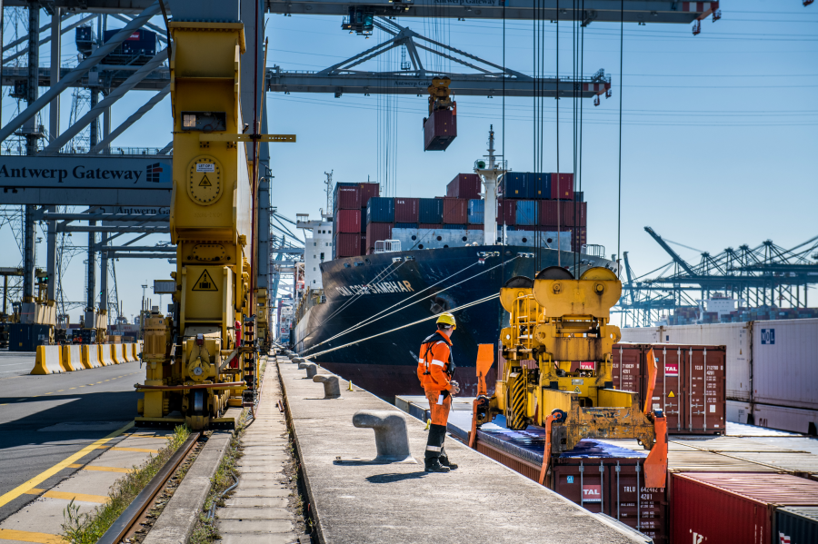 Picture port of Antwerp Axxes